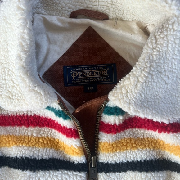 Women's Pendleton Glacier Sunset Sherpa Fleece Jacket - Picture 4 of 5